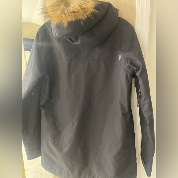 Woman’s Burton Ski / Snowboard Jacket - Picture 7 of 8